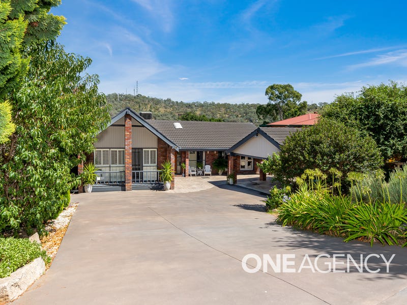 39 Churchill Avenue, Kooringal, NSW 2650