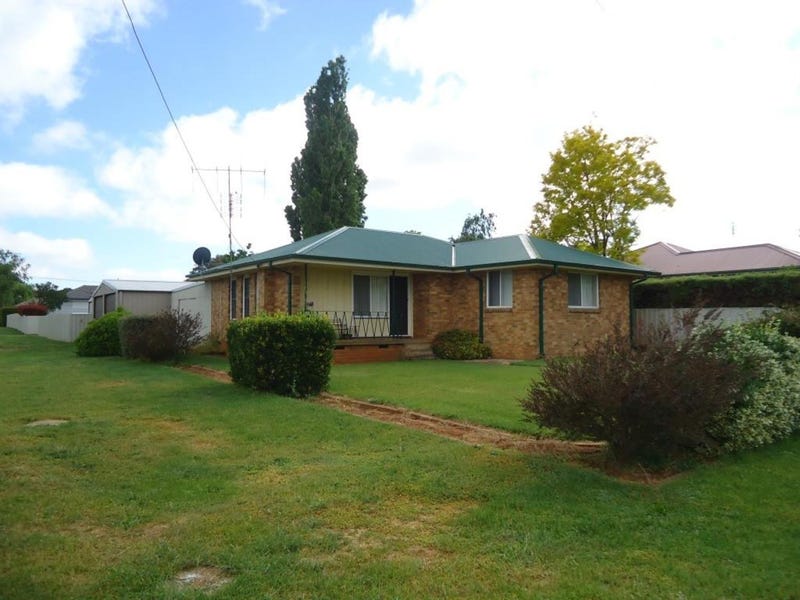 22 Crown Street, Crookwell, NSW 2583