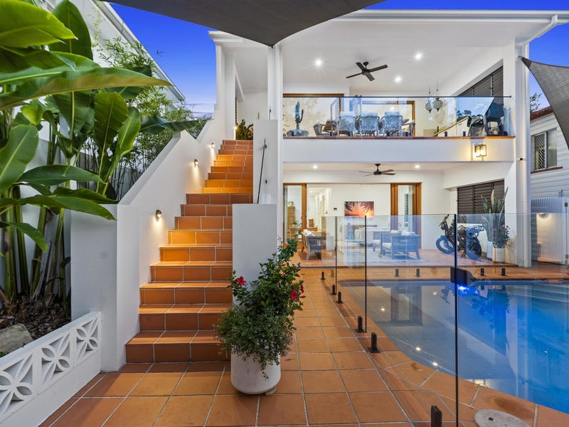 Real Estate & Property for Sale in Mermaid Beach, QLD 4218 (+4