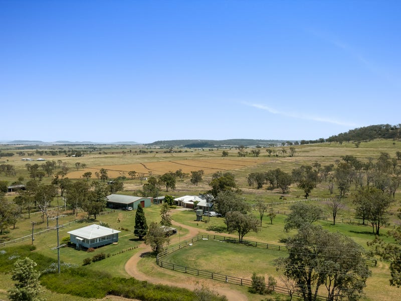 32 Hick Road, East Greenmount, QLD 4359