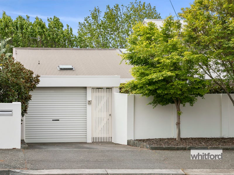 2/6 Roebuck Street, Newtown, Vic 3220 Property Details