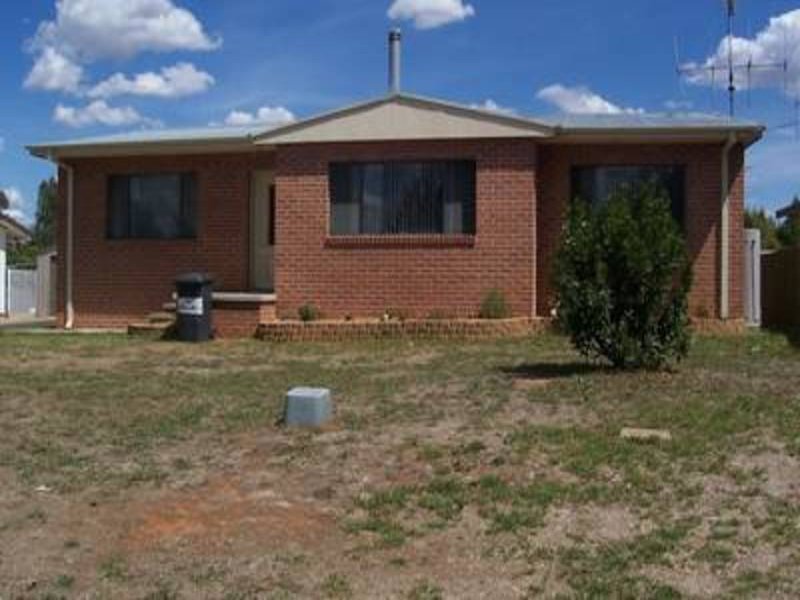 34 Carrington Street, Crookwell, NSW 2583 Property Details