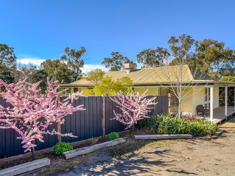 13 Bent Street, Macedon, VIC 3440