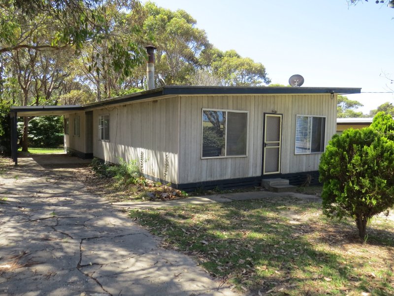 545 Lake Tyers Beach Road, Lake Tyers Beach, VIC 3909