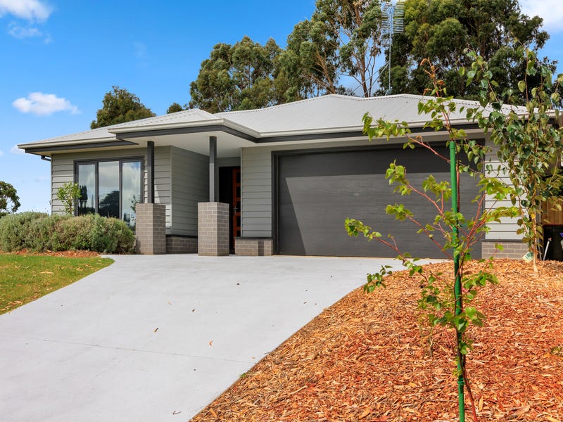34 Royal Place, Leongatha, Vic 3953 Property Details