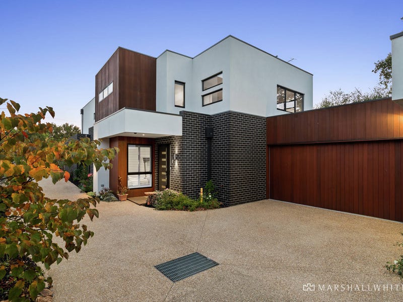 2/19 Seaview Avenue, Mornington, Vic 3931 Property Details
