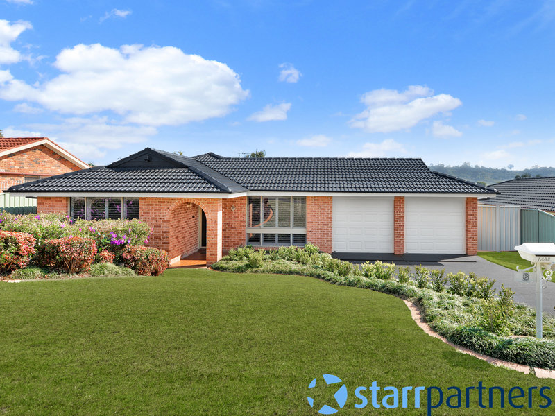 8 Torrens Place, Kearns, NSW 2558
