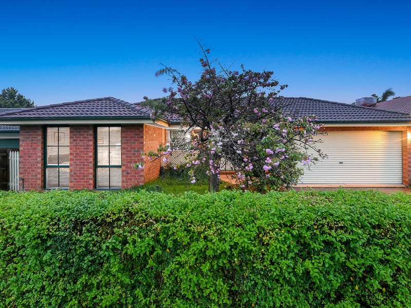 49 Bellevue Drive, Berwick, Vic 3806 Property Details