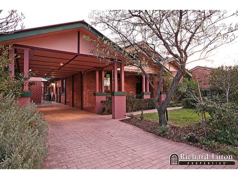 3 Hayes Street, Queanbeyan, NSW 2620 Property Details