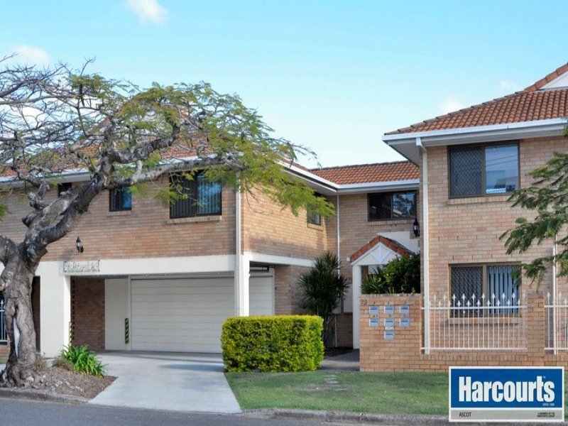 2/33 Hants Street, Hamilton, Qld 4007 Property Details