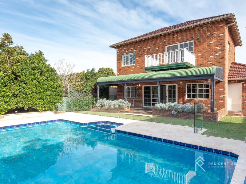 18 Kalgoorlie Street, Mount Hawthorn, WA 6016