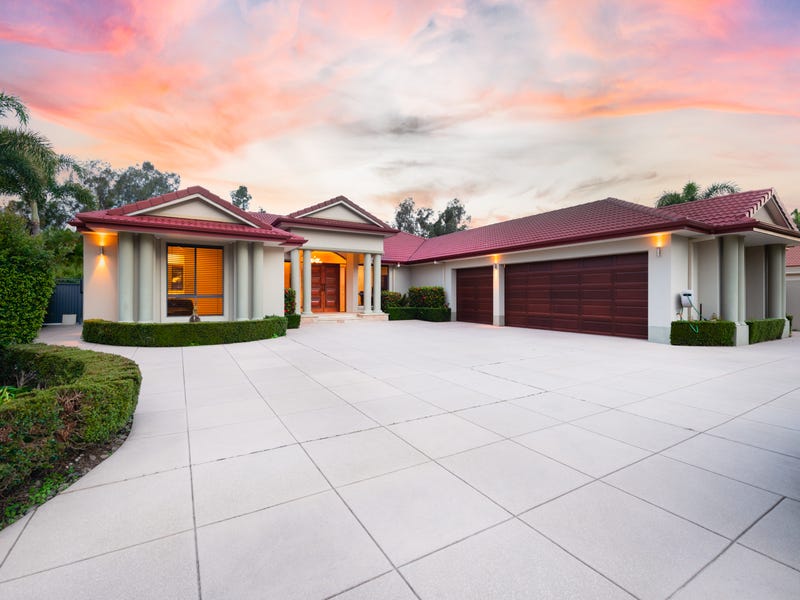 3169 Riverleigh Drive, Hope Island, QLD 4212