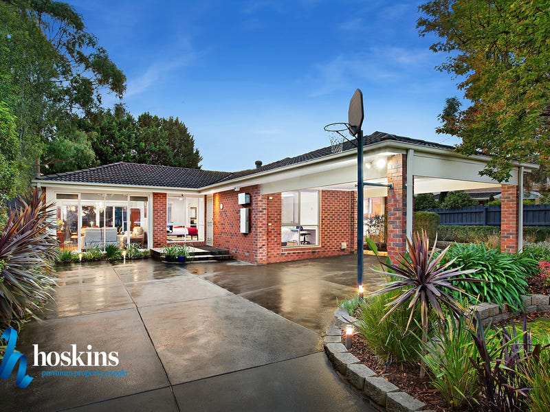 2 Coniston Close, Croydon Hills, VIC 3136