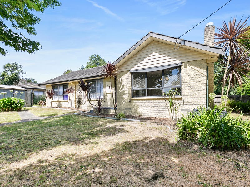 32 Johnson Drive, Ferntree Gully, VIC 3156