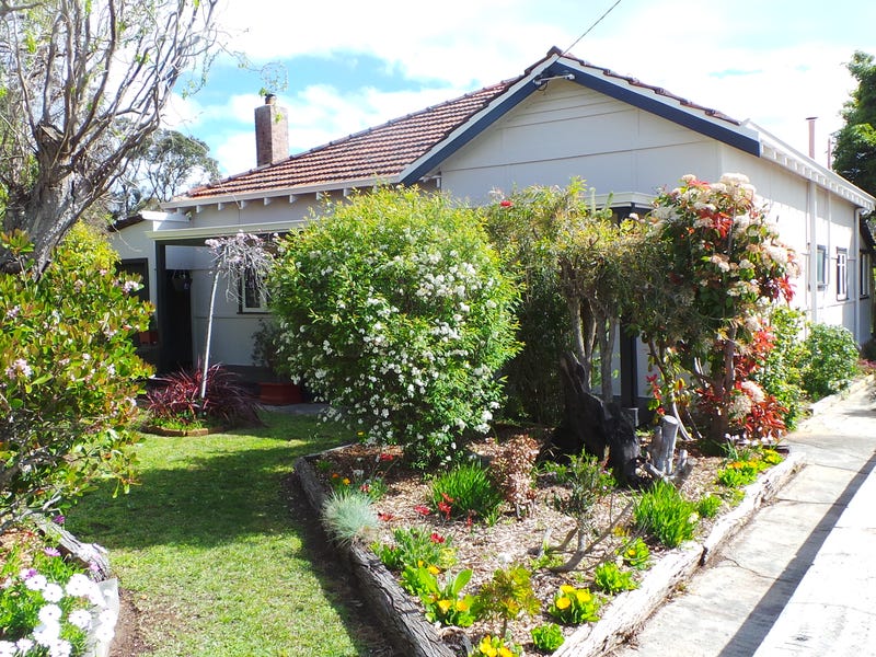 11 Deane Street, Mount Barker, WA 6324