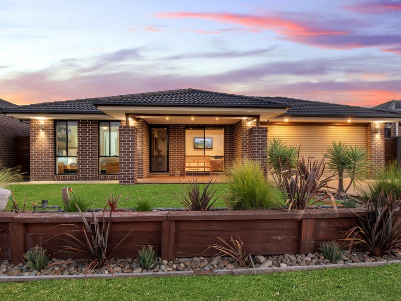 Houses for Sale in Pakenham, VIC 3810 Pg. 3