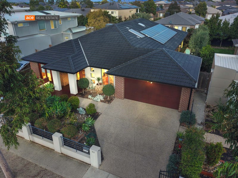 42 Alamanda Boulevard, Point Cook, VIC 3030
