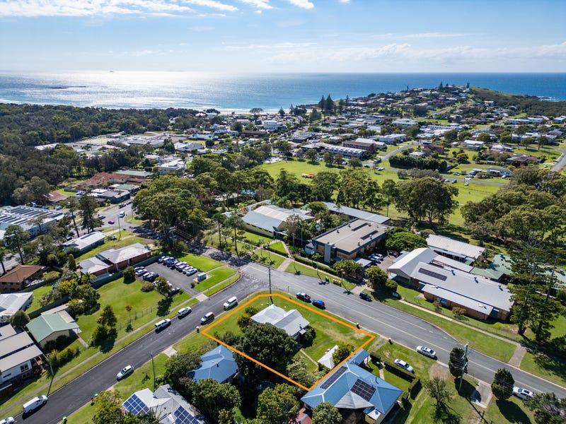 10 Scarborough Street, Woolgoolga, NSW 2456 House for Sale