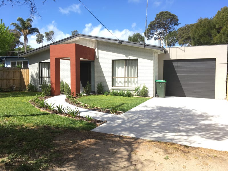 11 Barkala Street, Rye, VIC 3941