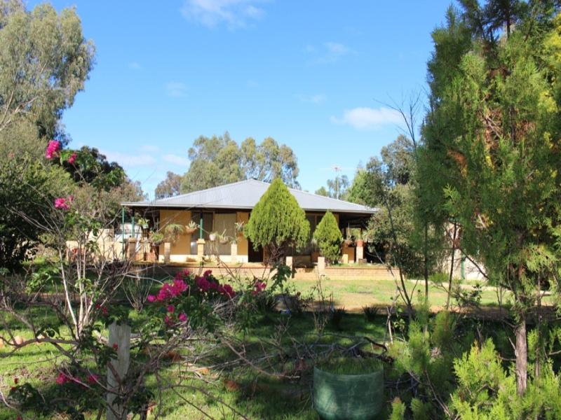 35 Feast Road, Serpentine, WA 6125 Property Details