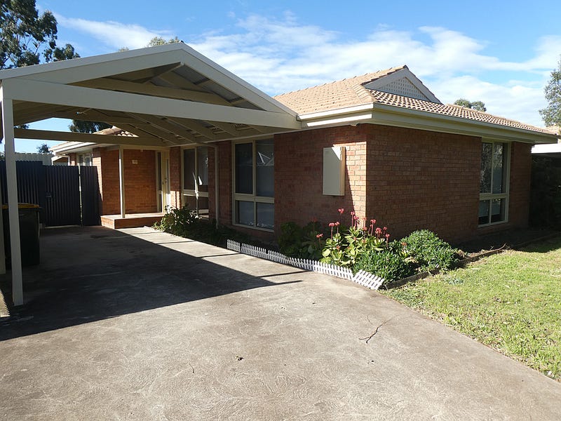 18 Reghon Drive, Sunbury, VIC 3429