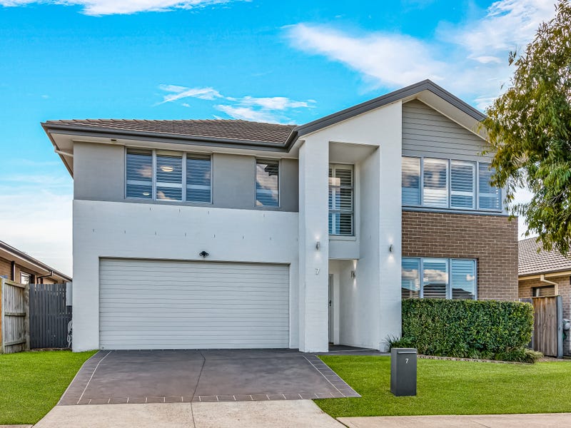 7 Hargrave Avenue, Middleton Grange, NSW 2171
