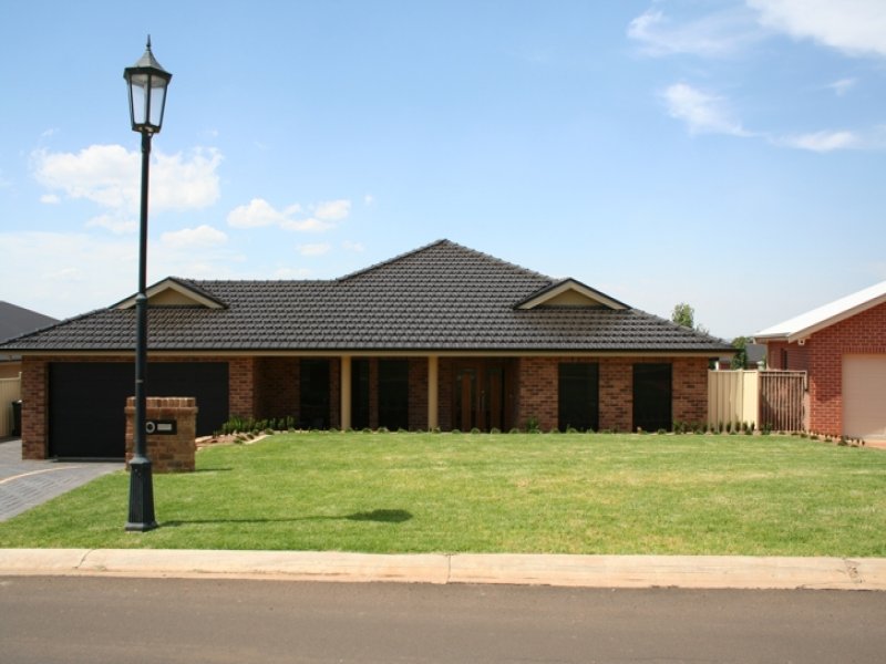 25 Lakeside Circuit, Dubbo, NSW 2830 Property Details