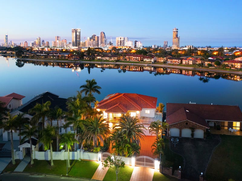 13 Intrepid Drive, Mermaid Waters, QLD 4218