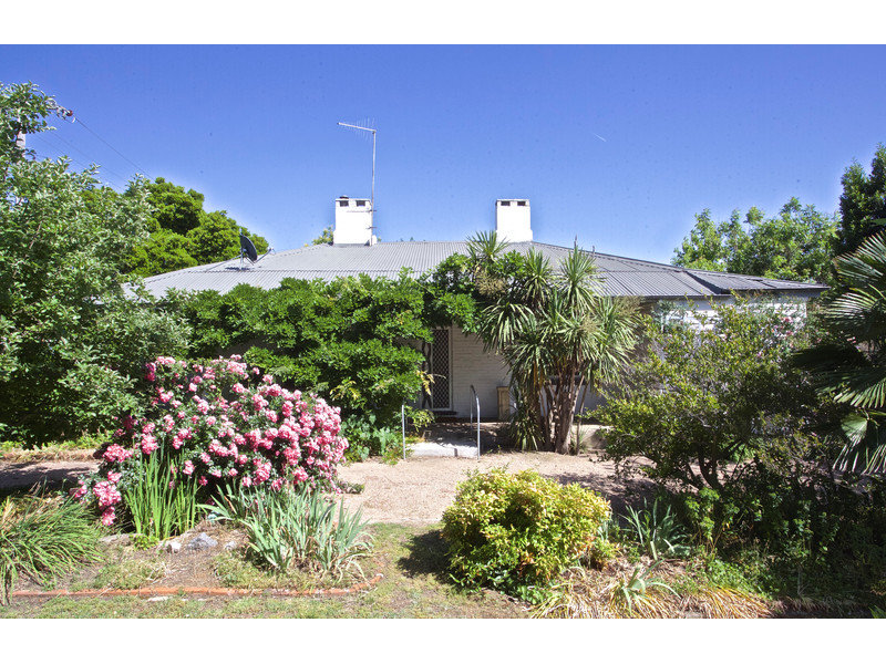 255 Piper Street Bathurst NSW 2795 Property Details