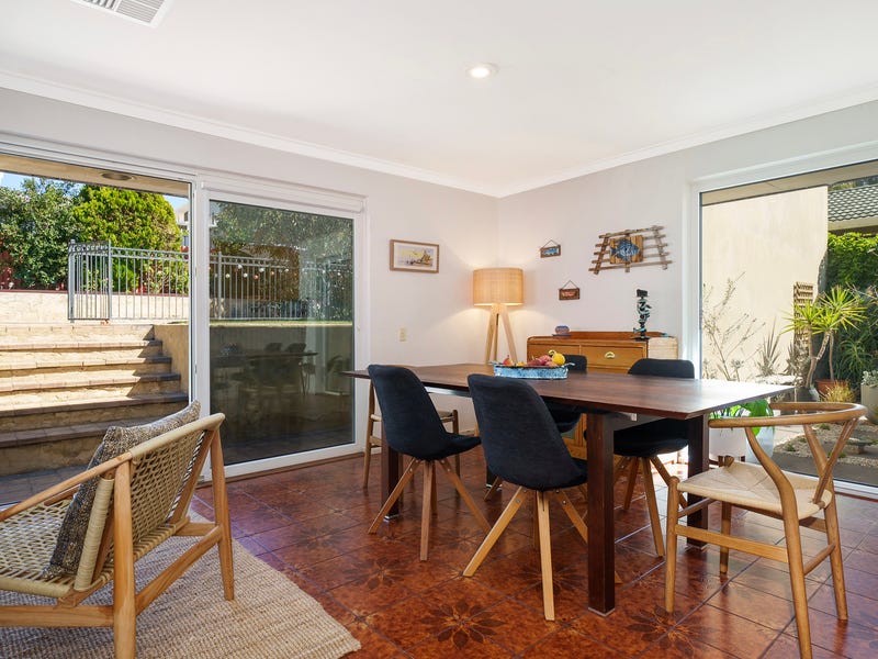 28 Farnley Way, Duncraig, WA 6023 Property Details