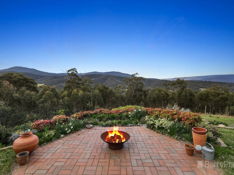 105 Ainsworth Avenue, Chum Creek, VIC 3777