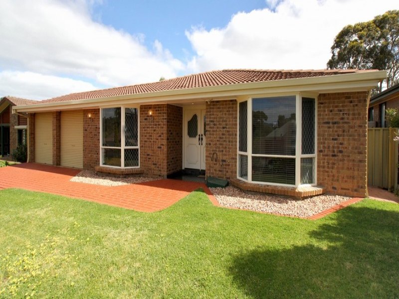 10 Swallow Drive, Flagstaff Hill, SA 5159