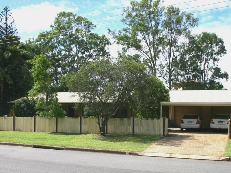 10 Kalmia Drive, Redland Bay, QLD 4165