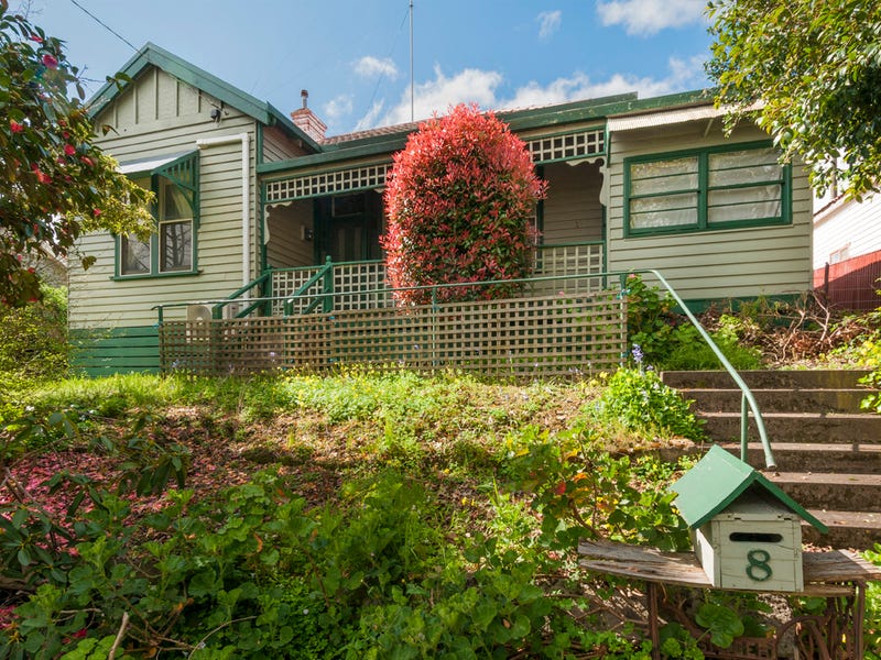 8 Burns Street, Hamilton, Vic 3300 Property Details