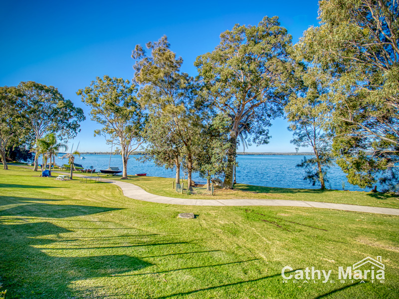 5 Bedroom Properties for Sale in Mannering Park, NSW 2259 realestate