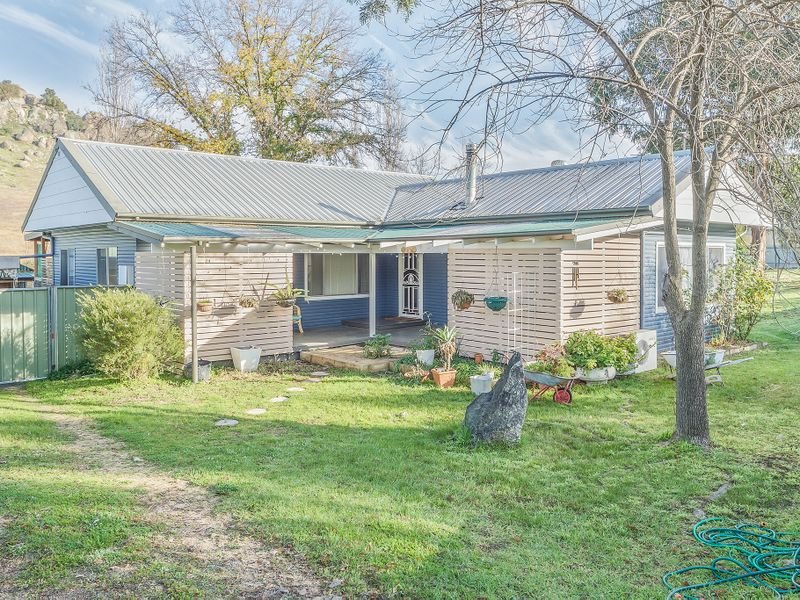 70 74 Main Street (via Darby's Falls), Cowra, NSW 2794 Property Details