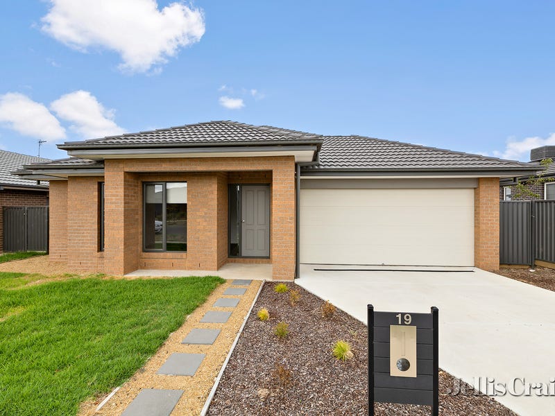 19 Moore Way, Lucas, VIC 3350