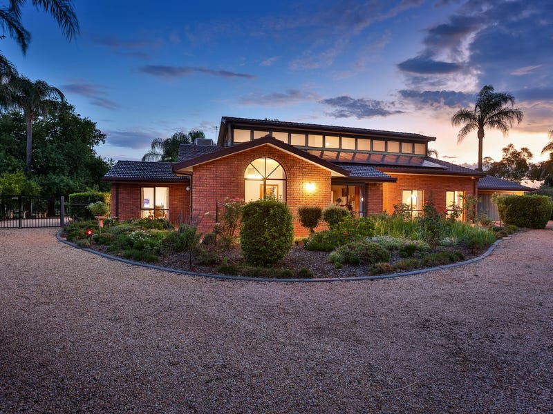 856 Cowra Avenue, Irymple, Vic 3498 Property Details