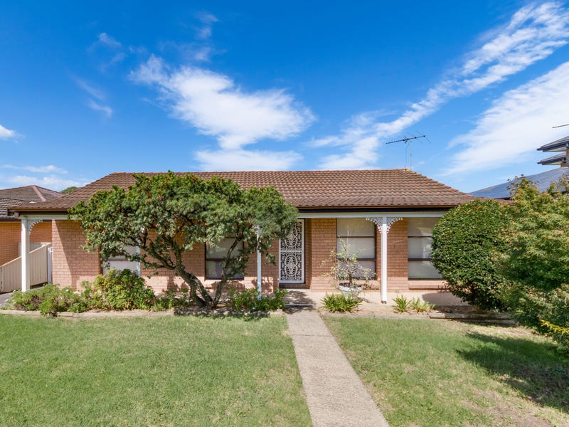 12 Fuchsia Cres, Macquarie Fields, NSW 2564