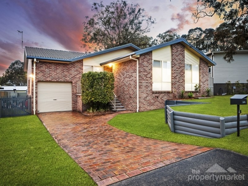 4 Kingsford Smith Drive, Berkeley Vale, NSW 2261