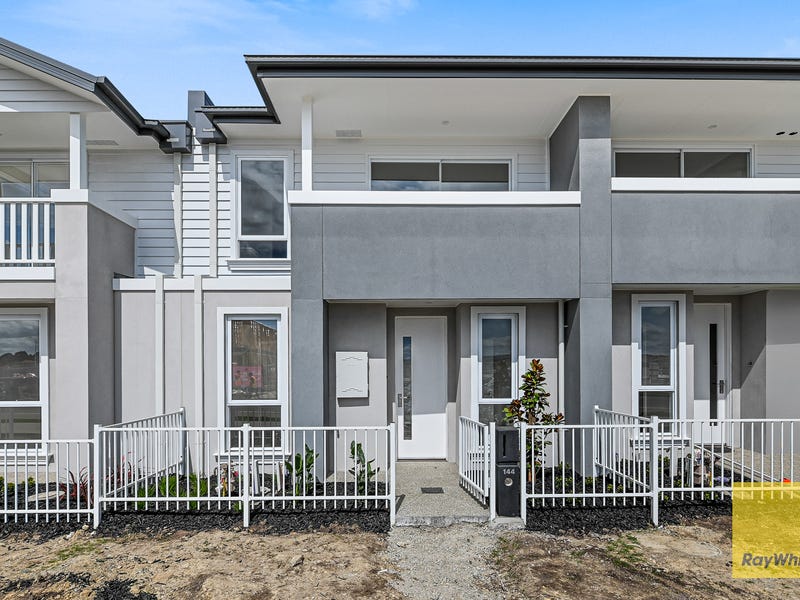 144 Carnival Boulevard, Berwick, VIC 3806