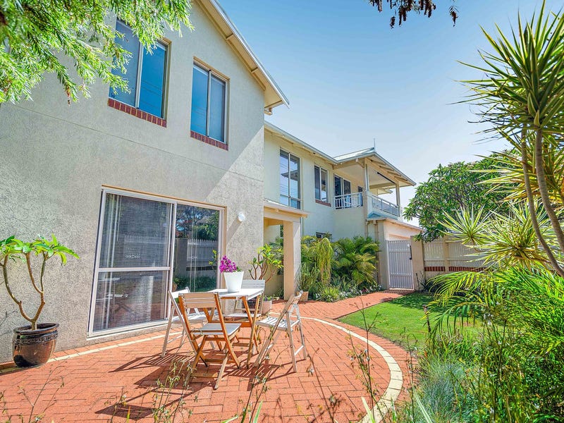 99 Newborough Street, Scarborough, WA 6019 Property Details