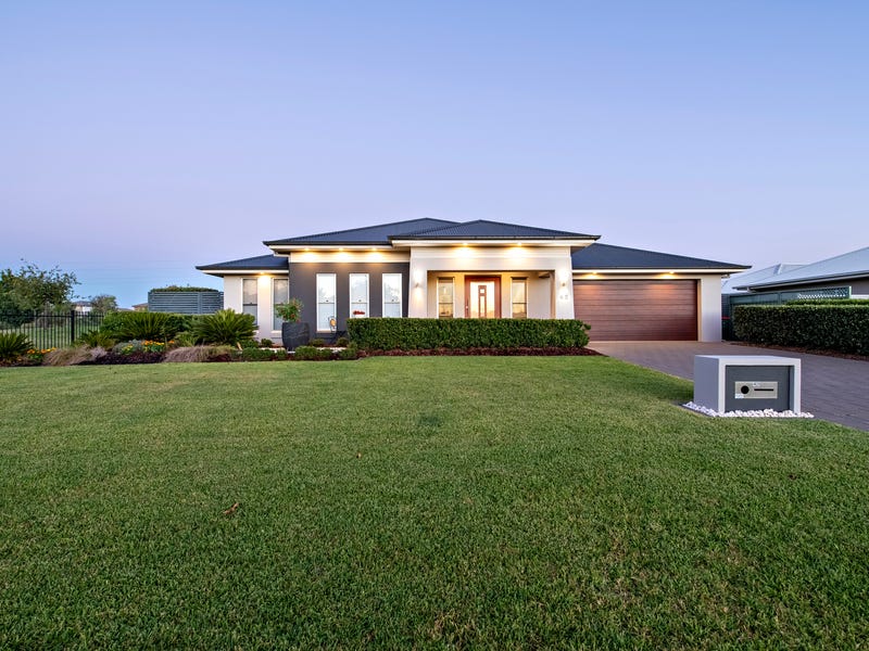 42 Southlakes Parade, Dubbo, NSW 2830