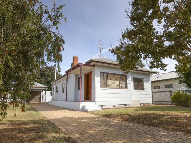 16 Banksia Avenue, Leeton, NSW 2705 - Property Details