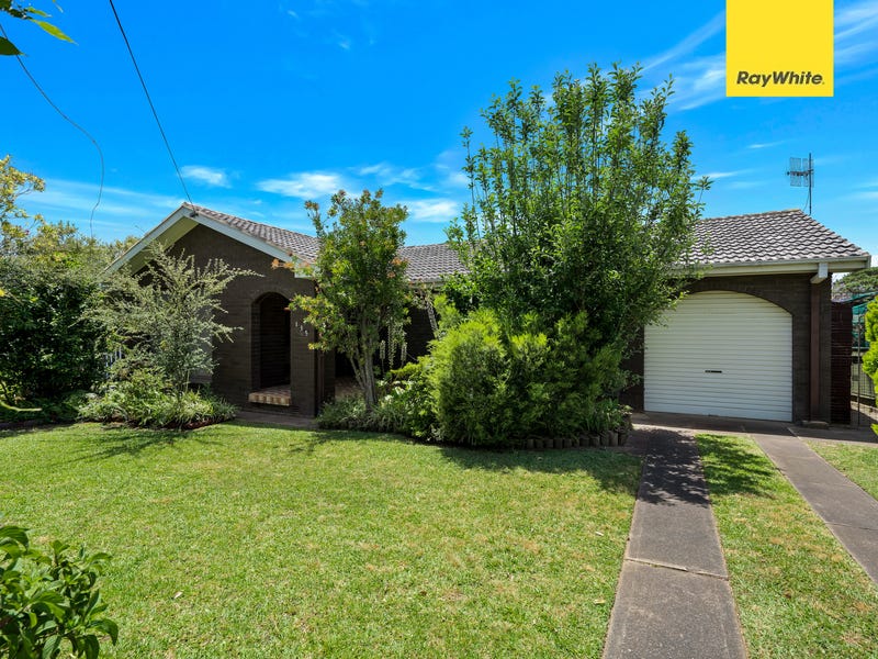 135 Cambewarra Road, Bomaderry, NSW 2541