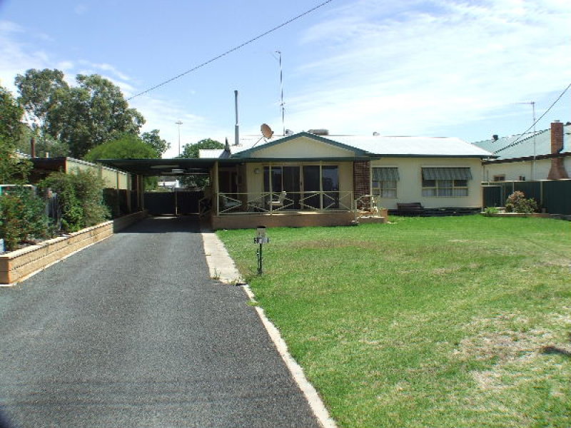 338 Fitzroy Street, Deniliquin, NSW 2710