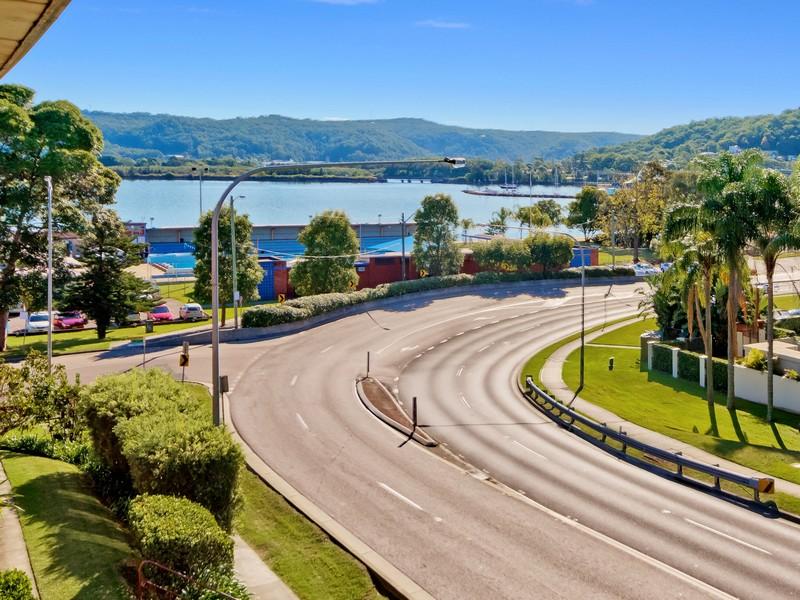 9 39 Masons Pde Gosford NSW 2250 Property Details