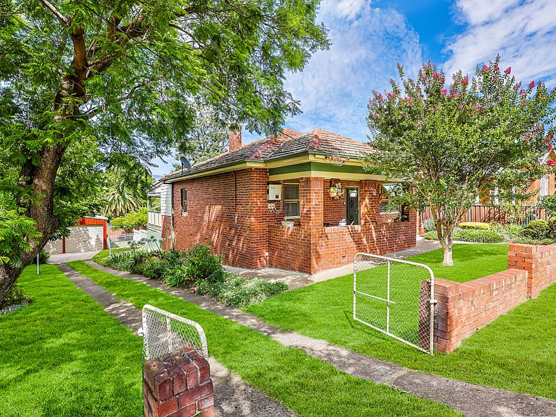 165 Carthage Street, Tamworth, NSW 2340 Property Details