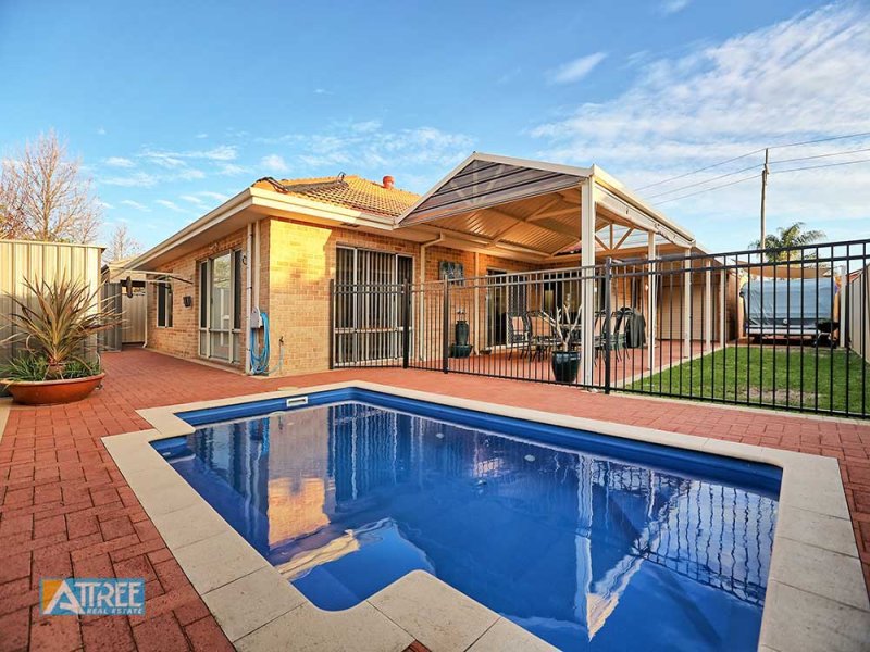 90 Dumbarton Road, Canning Vale, WA 6155