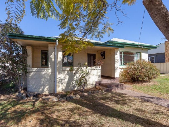 5 Preston Avenue South Tamworth Nsw 2340